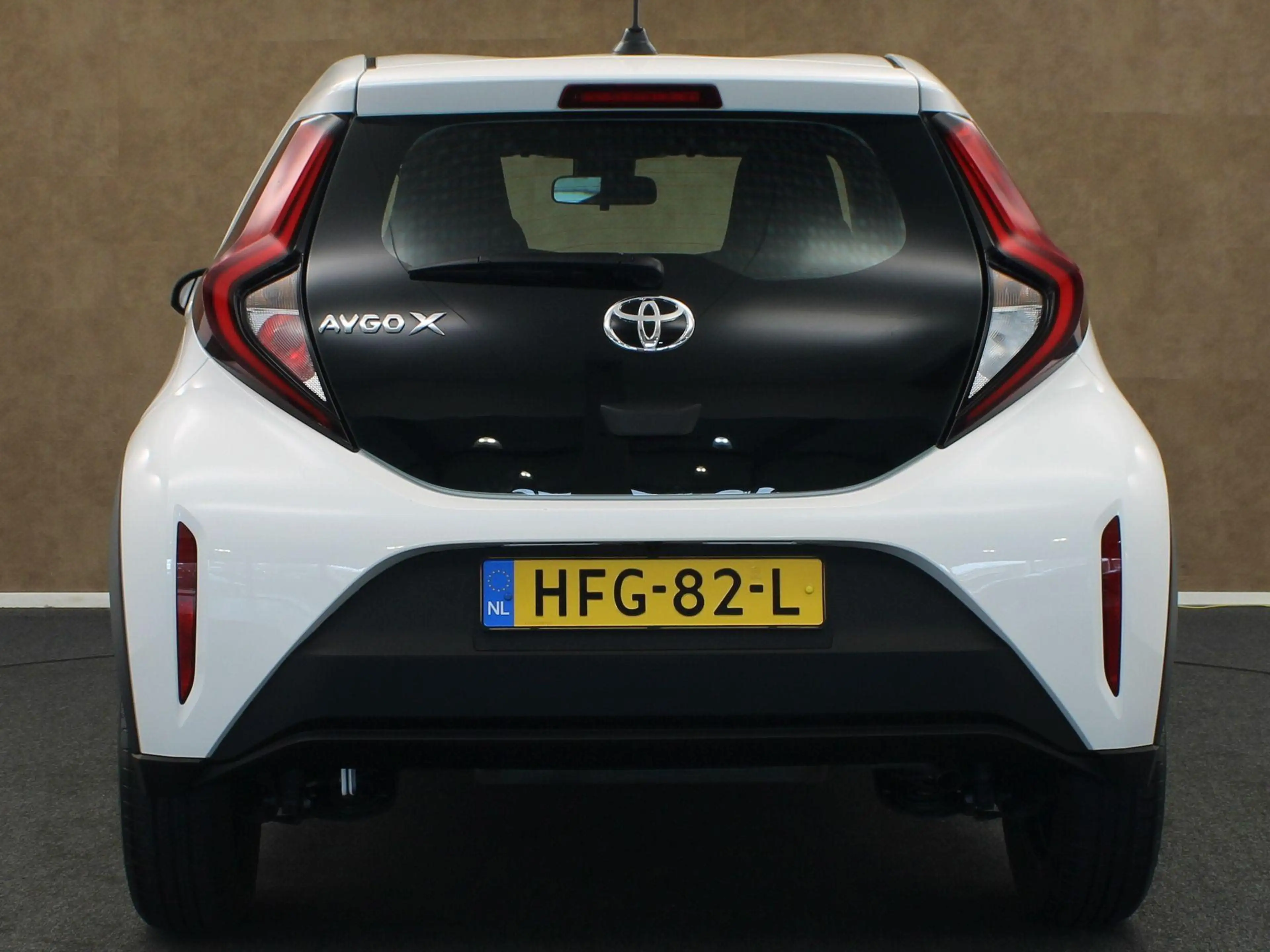 Toyota Aygo X 1.0 VVT-i S-CVT Play - ORIGINEEL NEDERLANDSE AUTO — photo 12