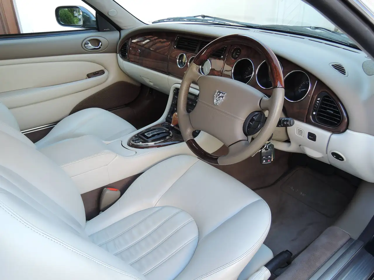 Jaguar XK8 Cabriolet, foto 6