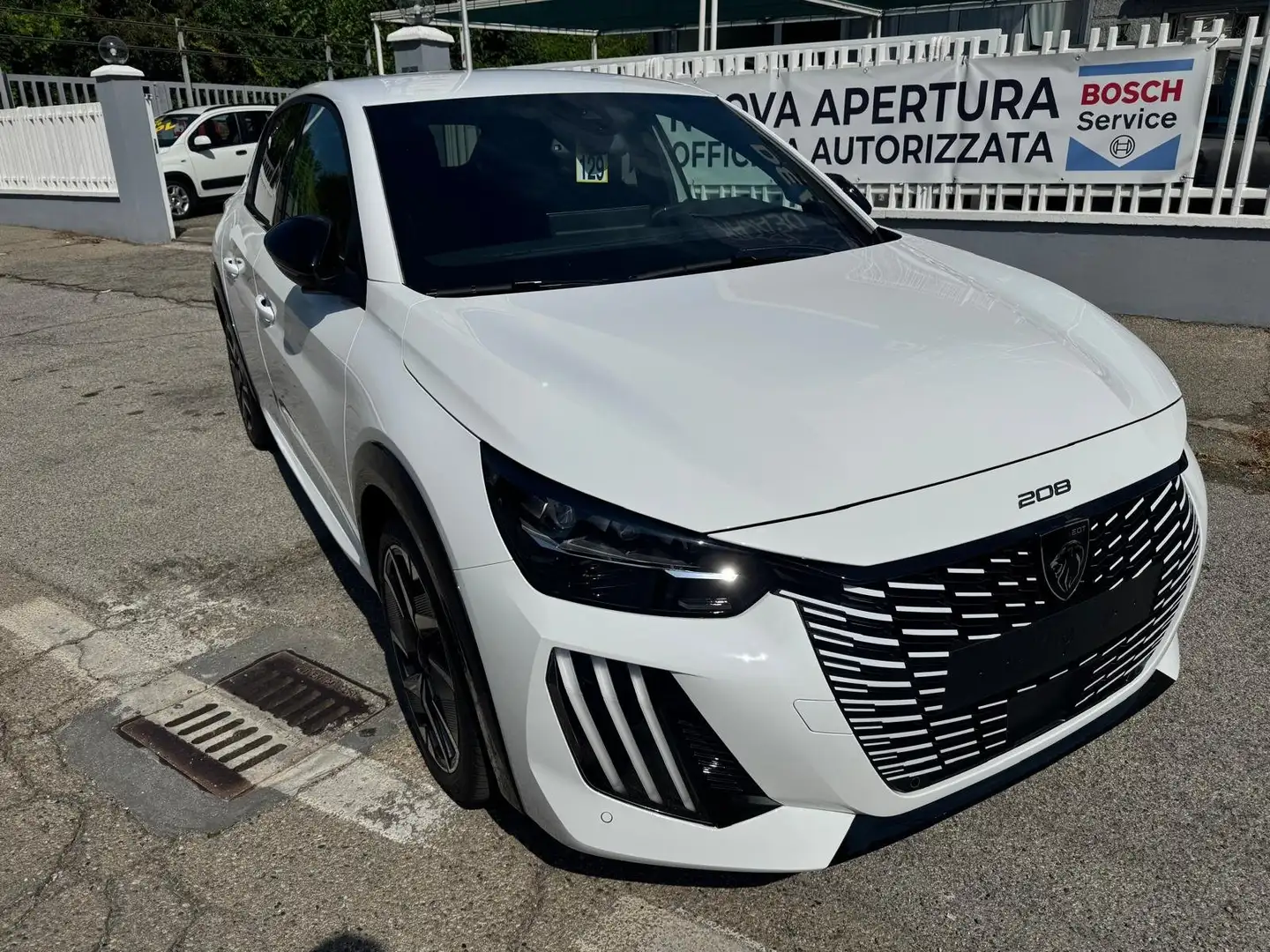 Peugeot 208 208 1.2 hybrid GT 110cv e-dcs 6 Bianco - 1