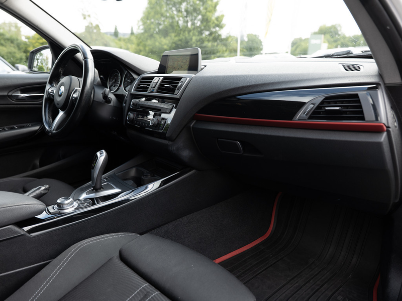 BMW 120 i Sport Line NAVI SITZHEIZUNG PDC KLIMA — photo 10