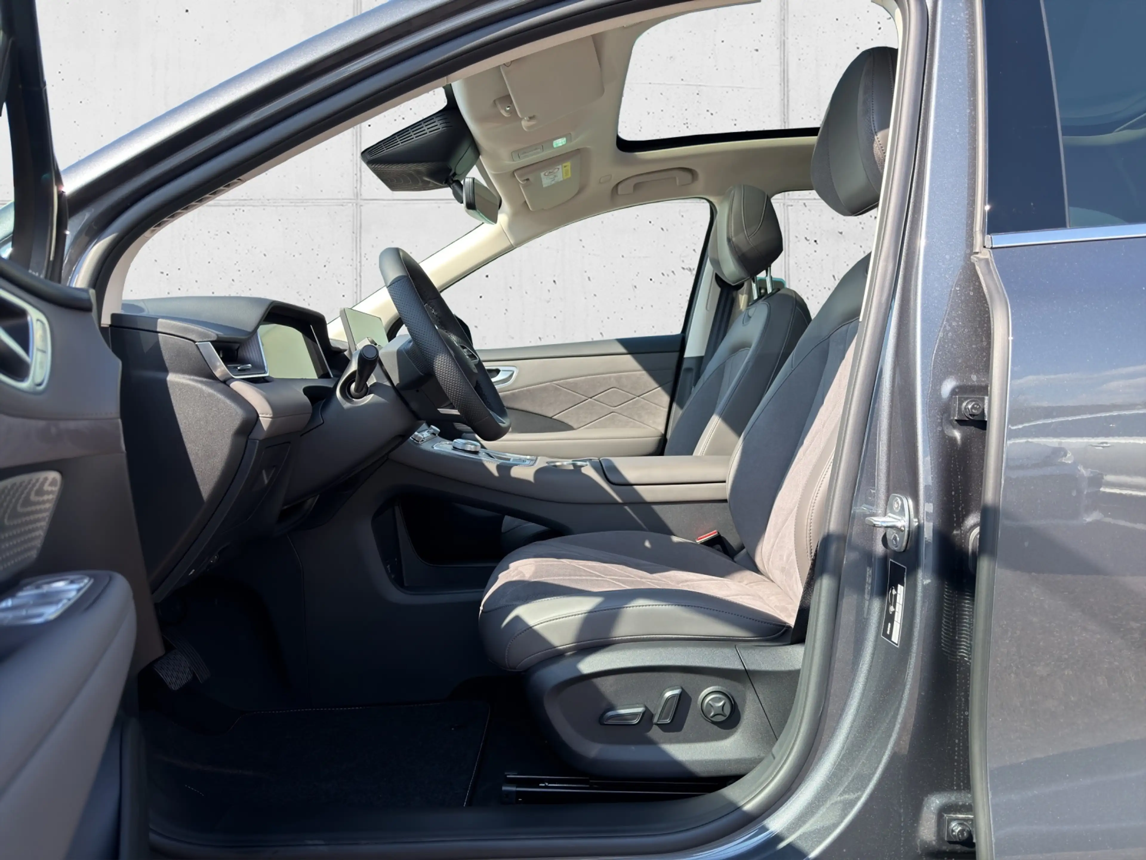 MG MGS6 EV MG S6 EV Luxury AWD 77 kWh 485 km 5t. — photo 7