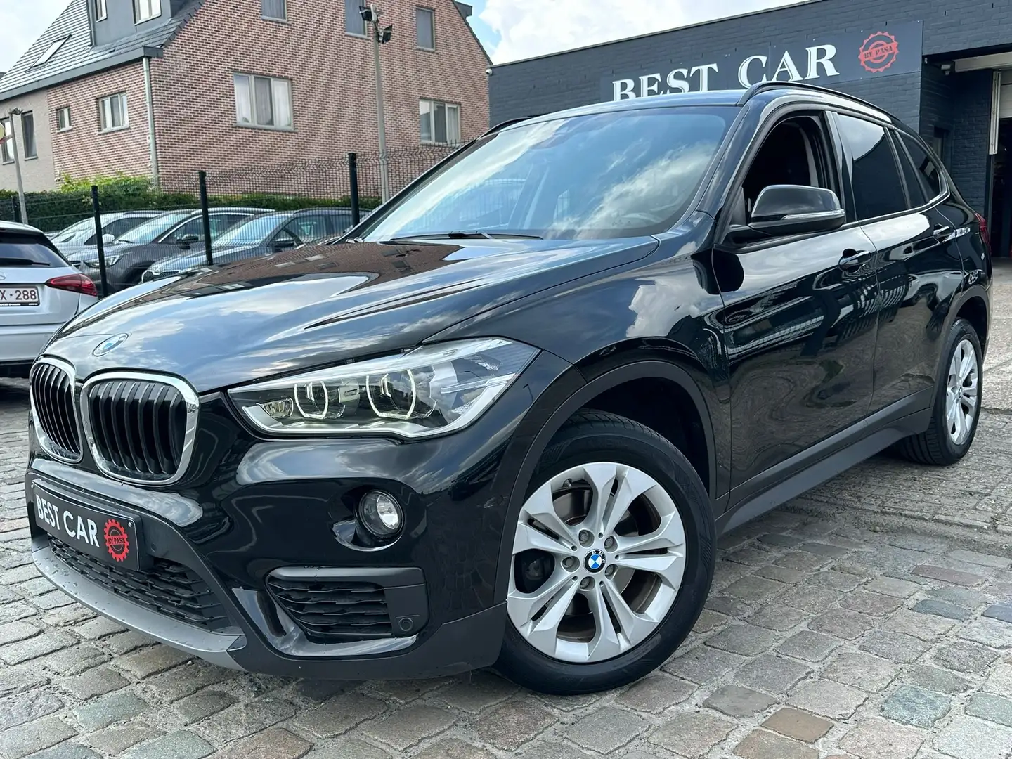 BMW X1 1.5iA * AutoMaat * Garantie Zwart - 1