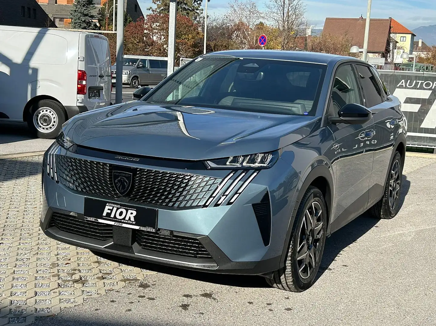 Peugeot 3008 Hybrid 136 E-DCS6 Allure Aut. (G2732) Blau - 1