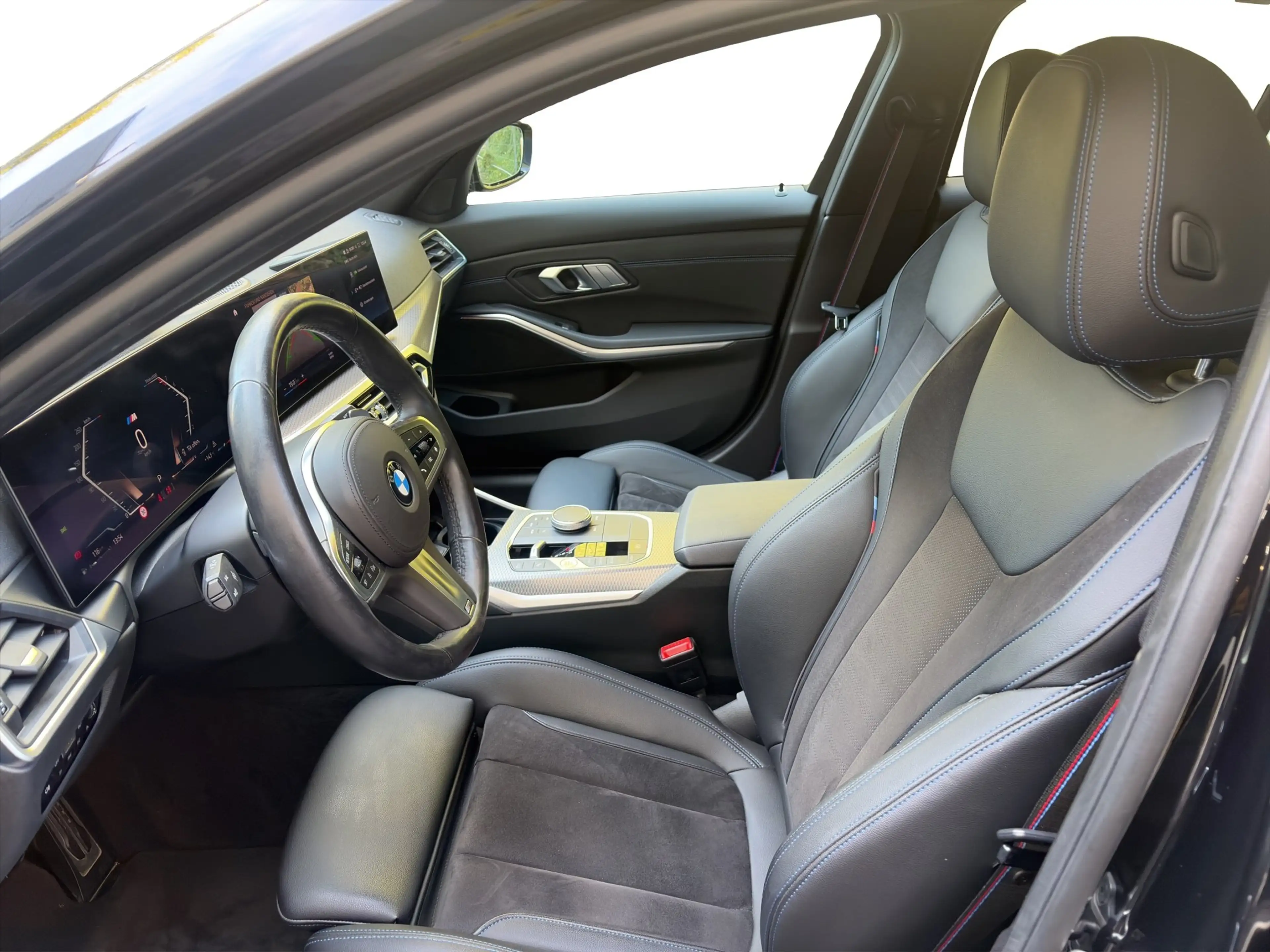 BMW M3 xDrive Limousine — photo 8