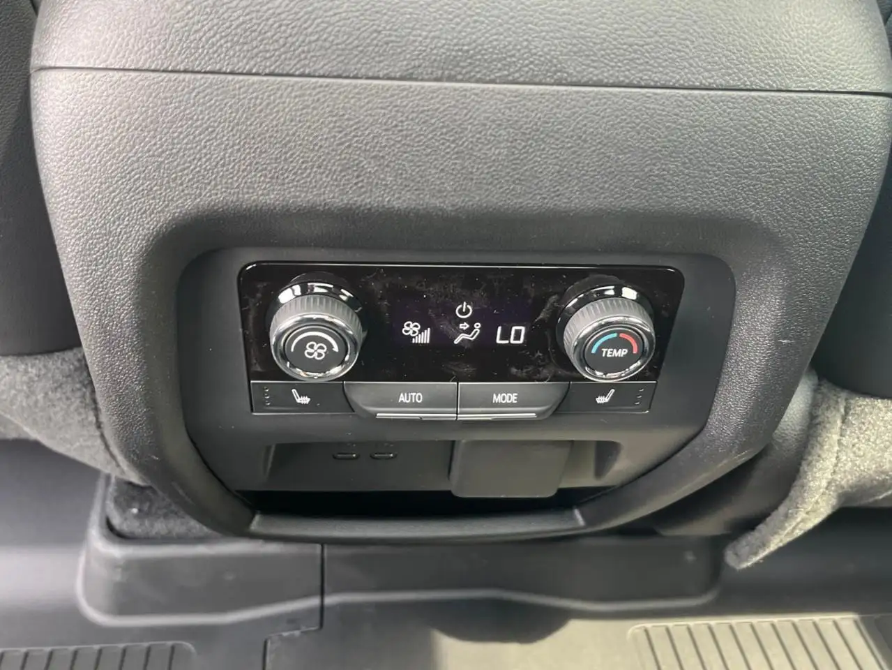 Chevrolet Traverse photo Chevrolet Traverse