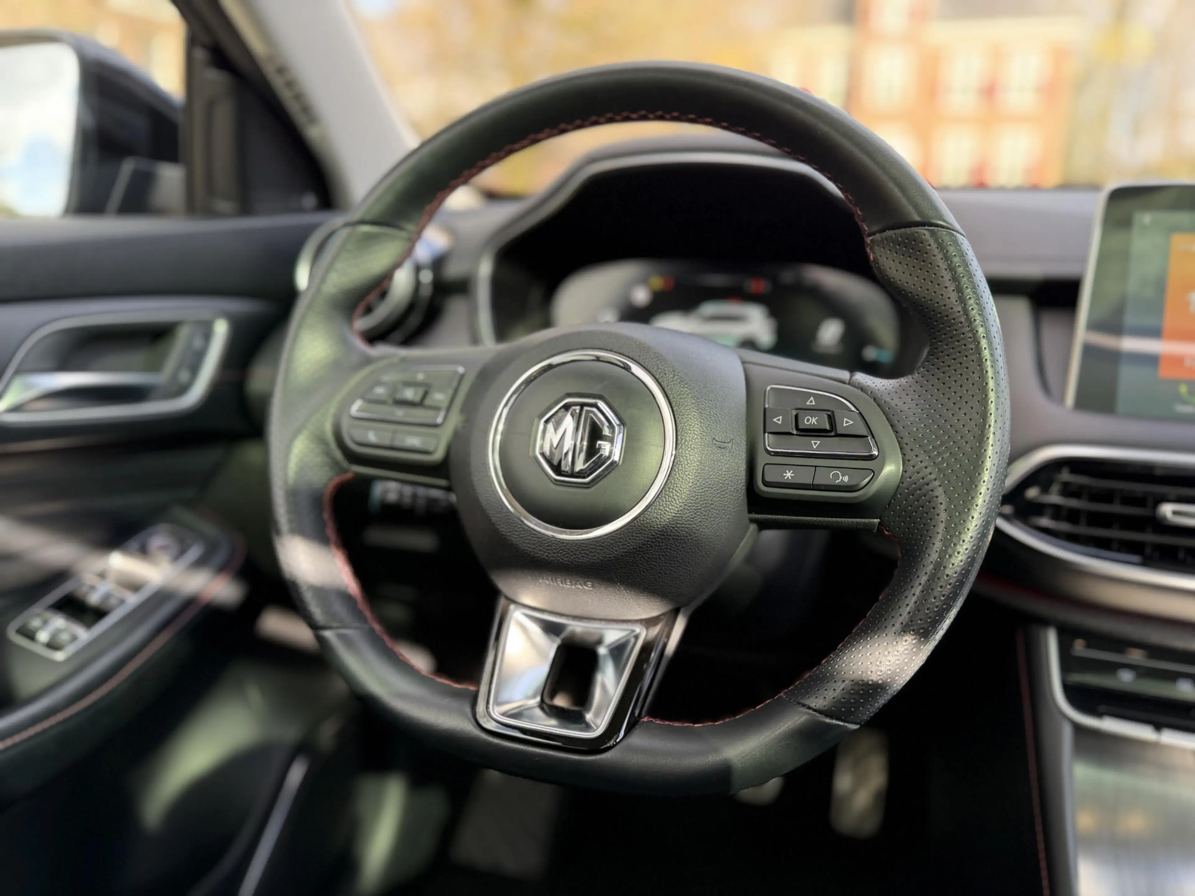 MG EHS 1.5 TGDI Luxury PHEV | Pano | Leder | 360 Camera | — photo 9