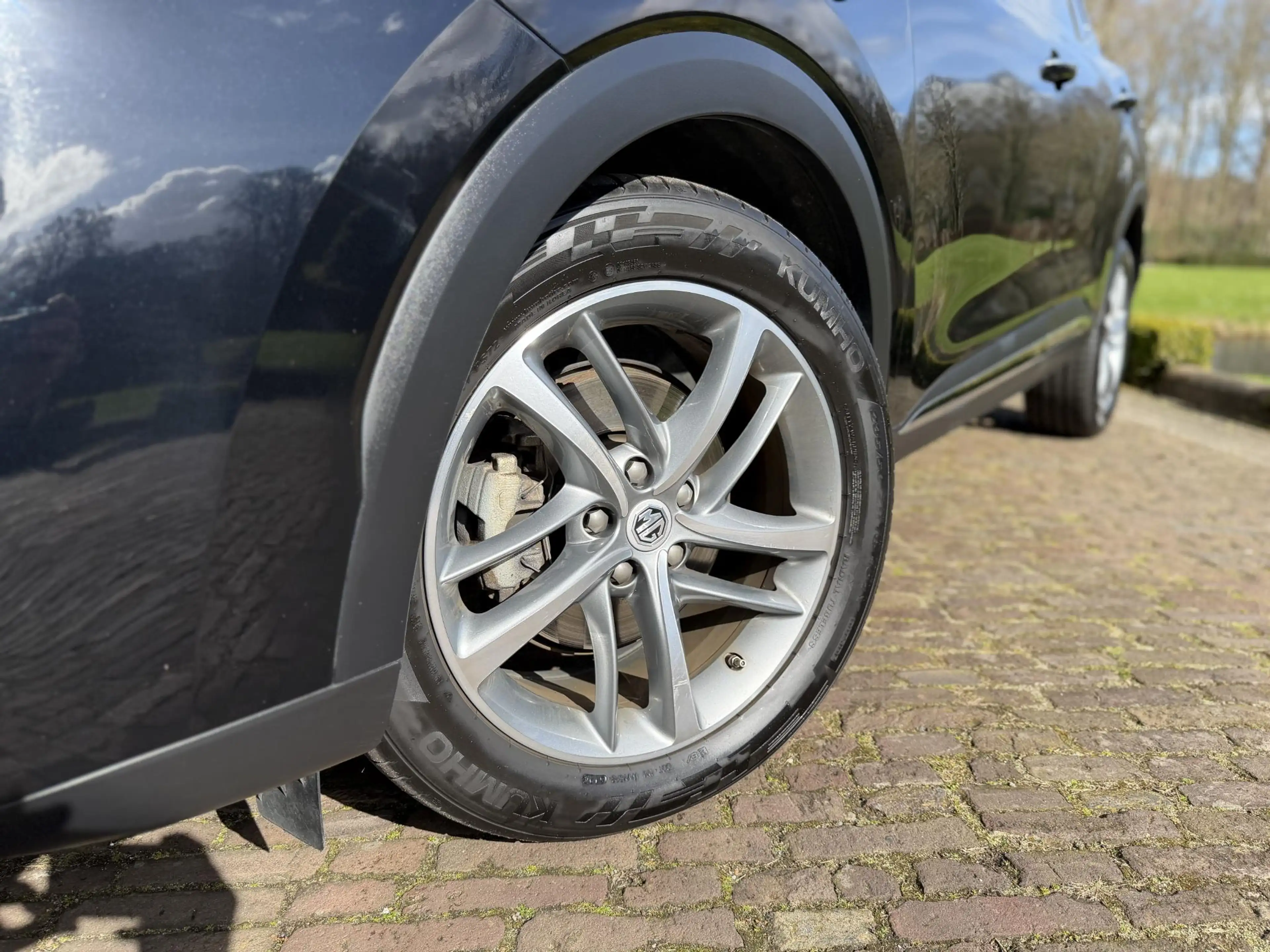 MG EHS 1.5 TGDI Luxury PHEV | Pano | Leder | 360 Camera | — photo 2