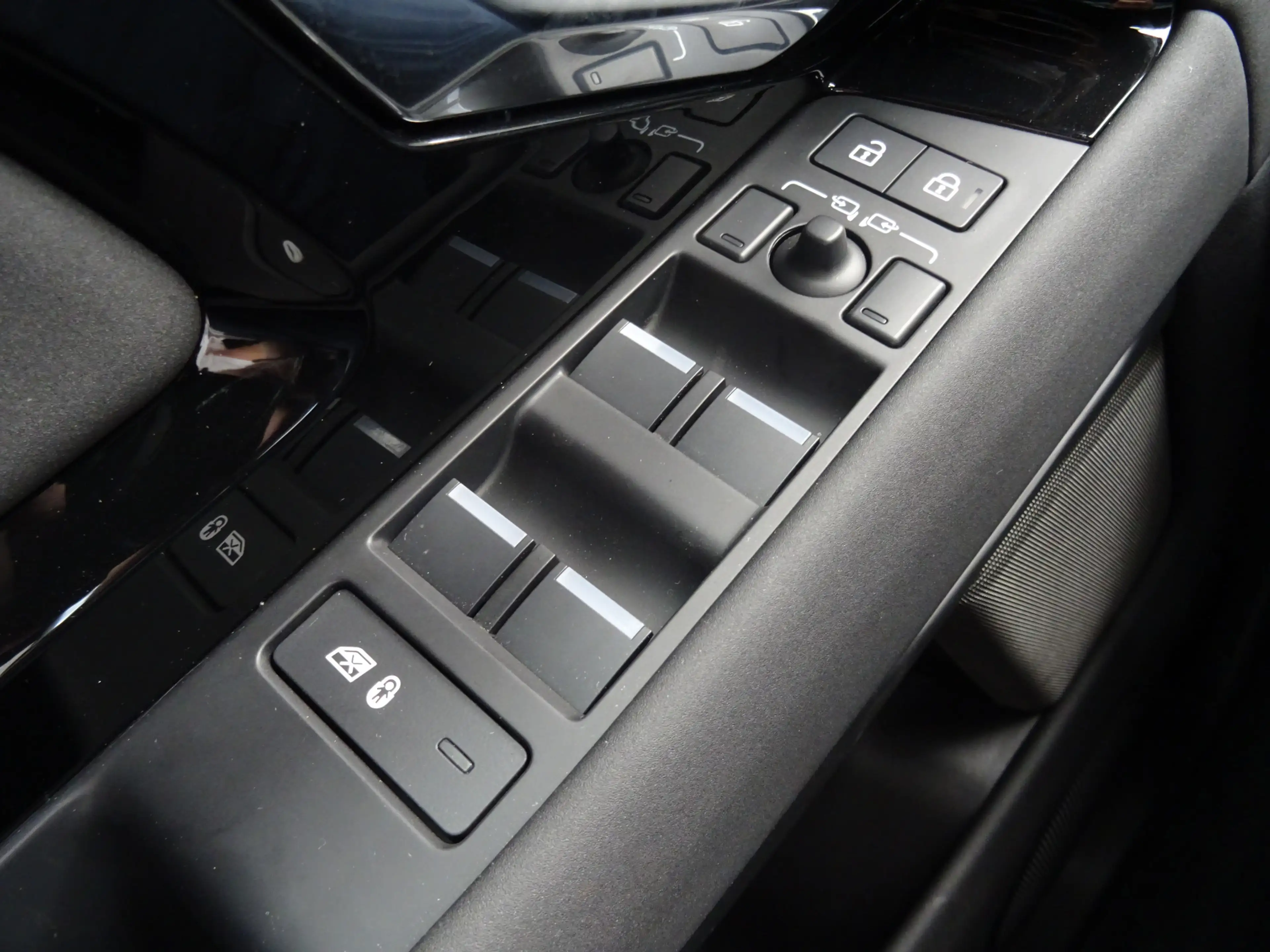 Land Rover Range Rover Evoque 1.5 P160 MHEV FWD Dynamic SE * PANORAMADAK * LAGE — photo 10