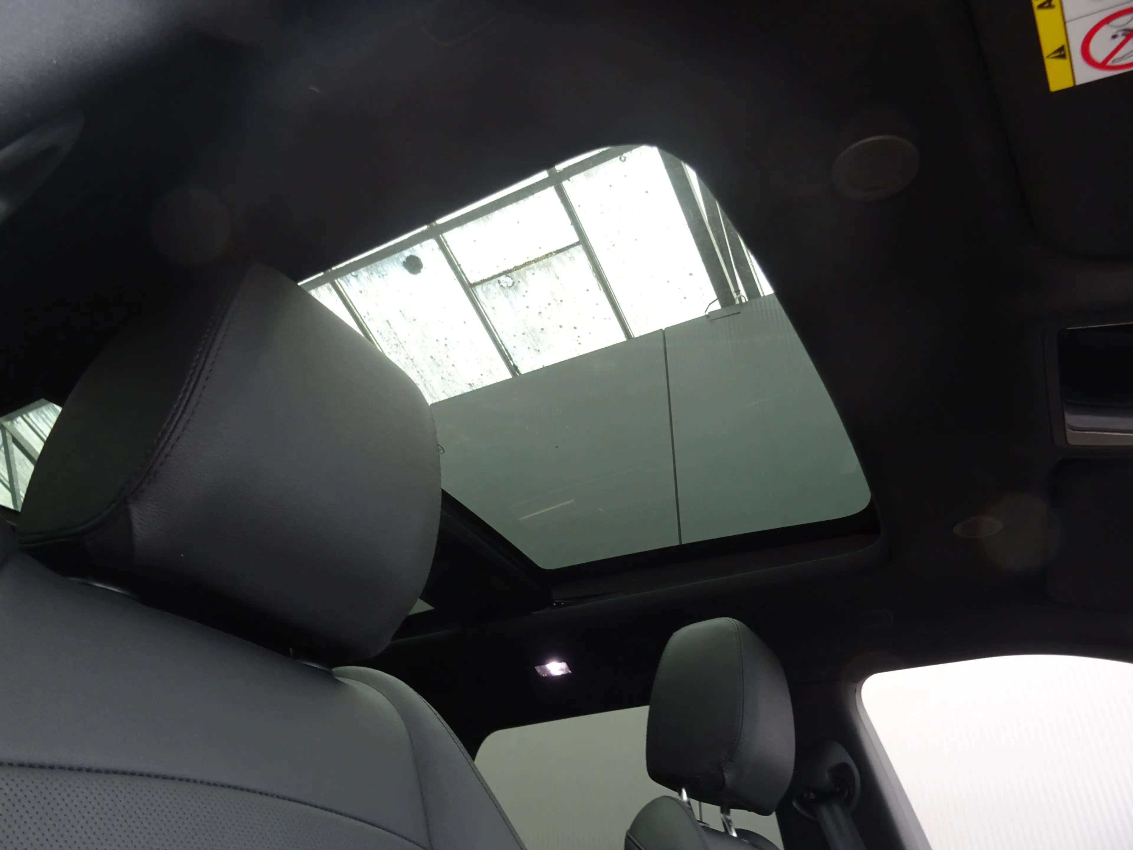 Land Rover Range Rover Evoque 1.5 P160 MHEV FWD Dynamic SE * PANORAMADAK * LAGE — photo 9