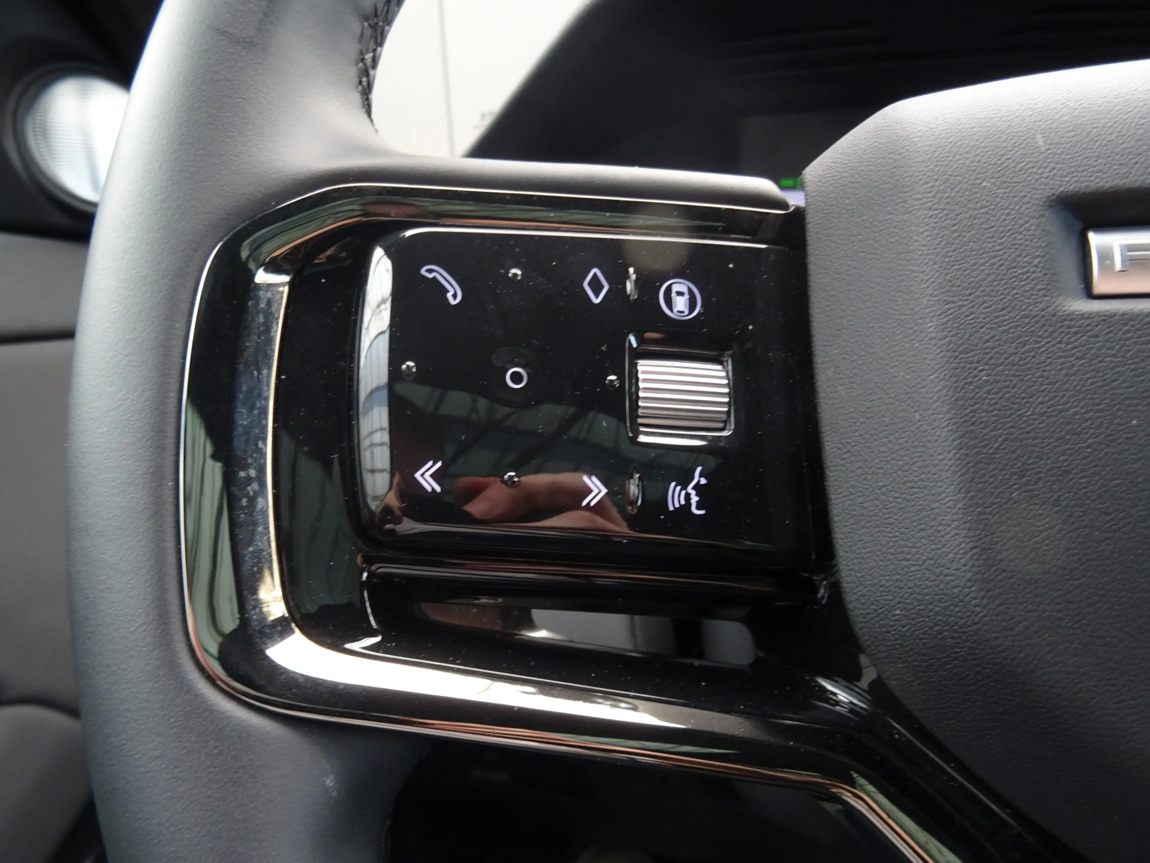 Land Rover Range Rover Evoque 1.5 P160 MHEV FWD Dynamic SE * PANORAMADAK * LAGE — photo 11