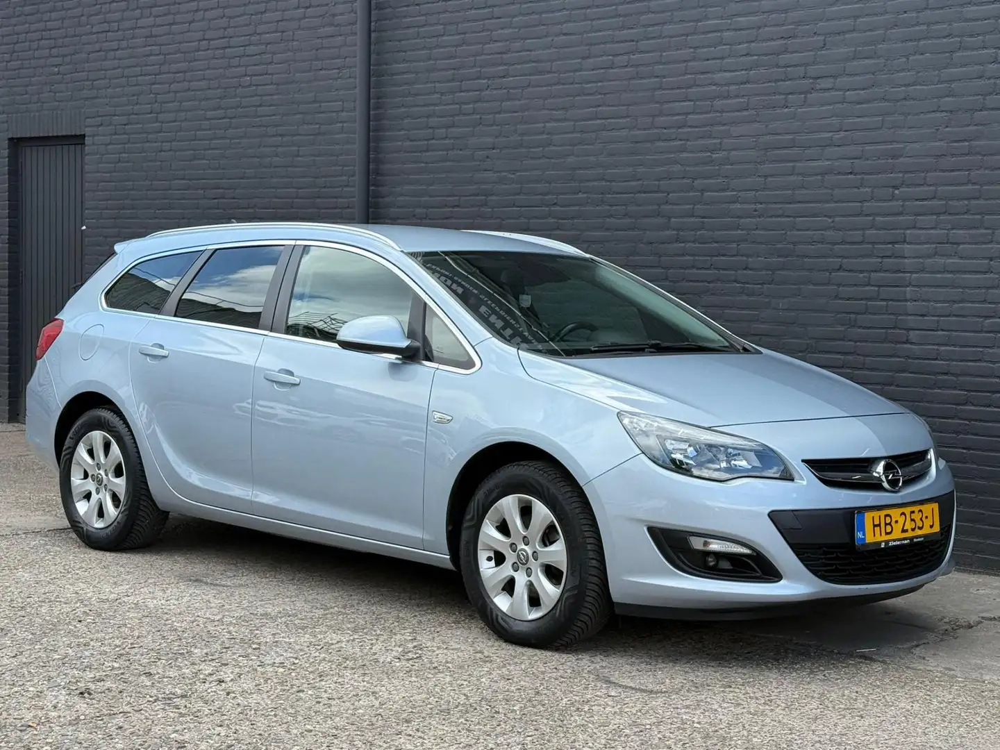 Opel Astra Sports Tourer 1.6 CDTi Blitz AIRCO | CRUISE | ELEK Grijs - 1