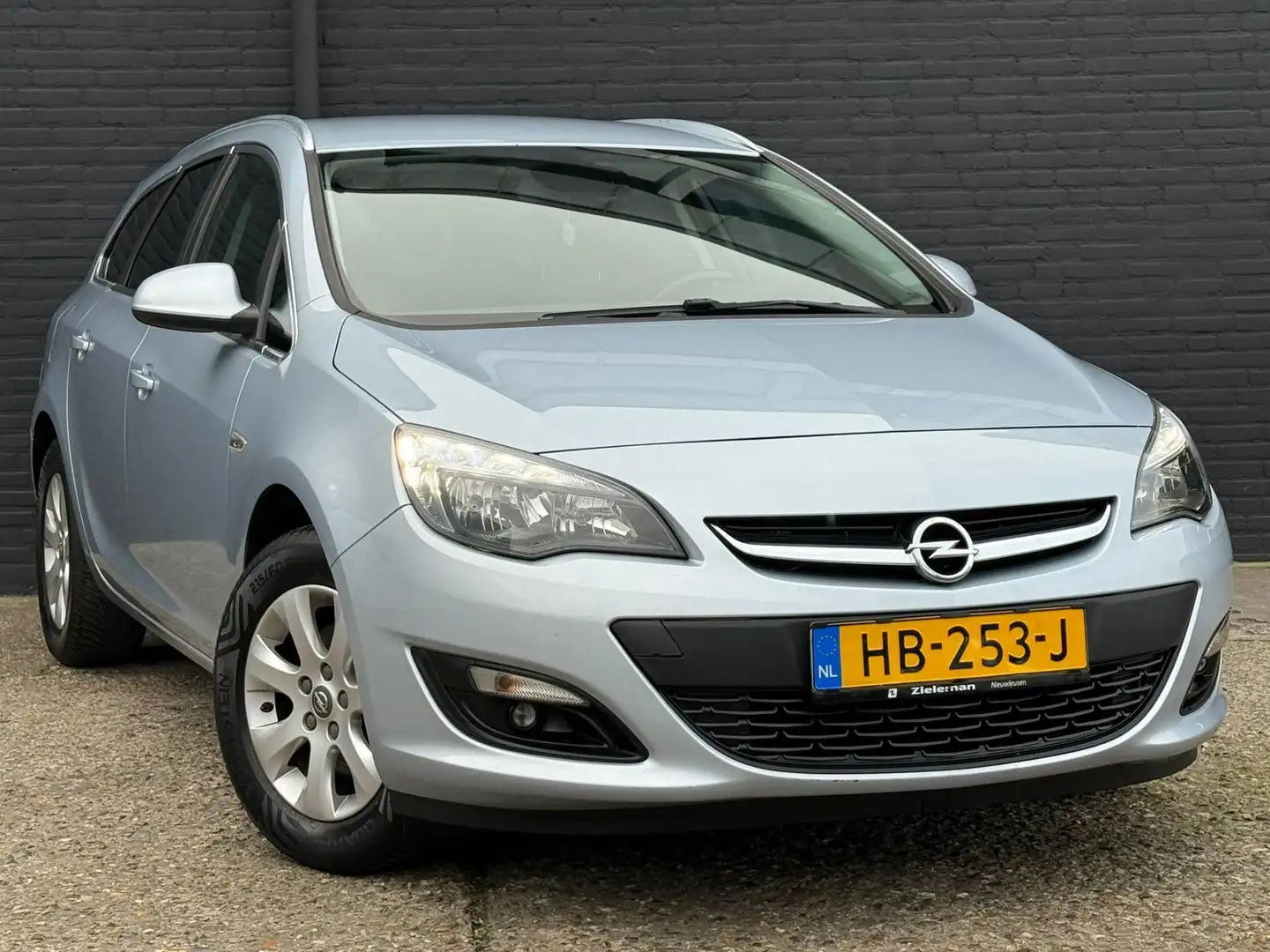 Opel Astra Sports Tourer 1.6 CDTi Blitz AIRCO | CRUISE | ELEK Grey - 2