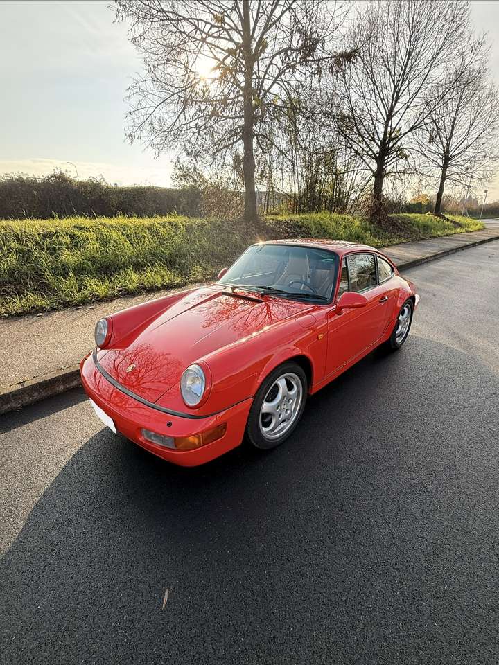 Porsche 911 Carrera 4 Restored