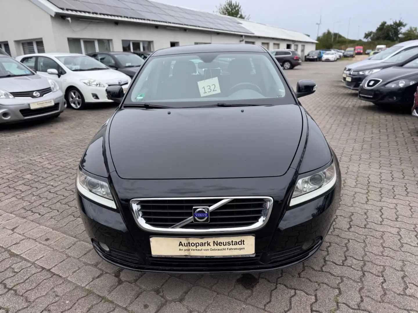 Volvo V50 Kombi 1.6 Kinetic Schwarz - 2