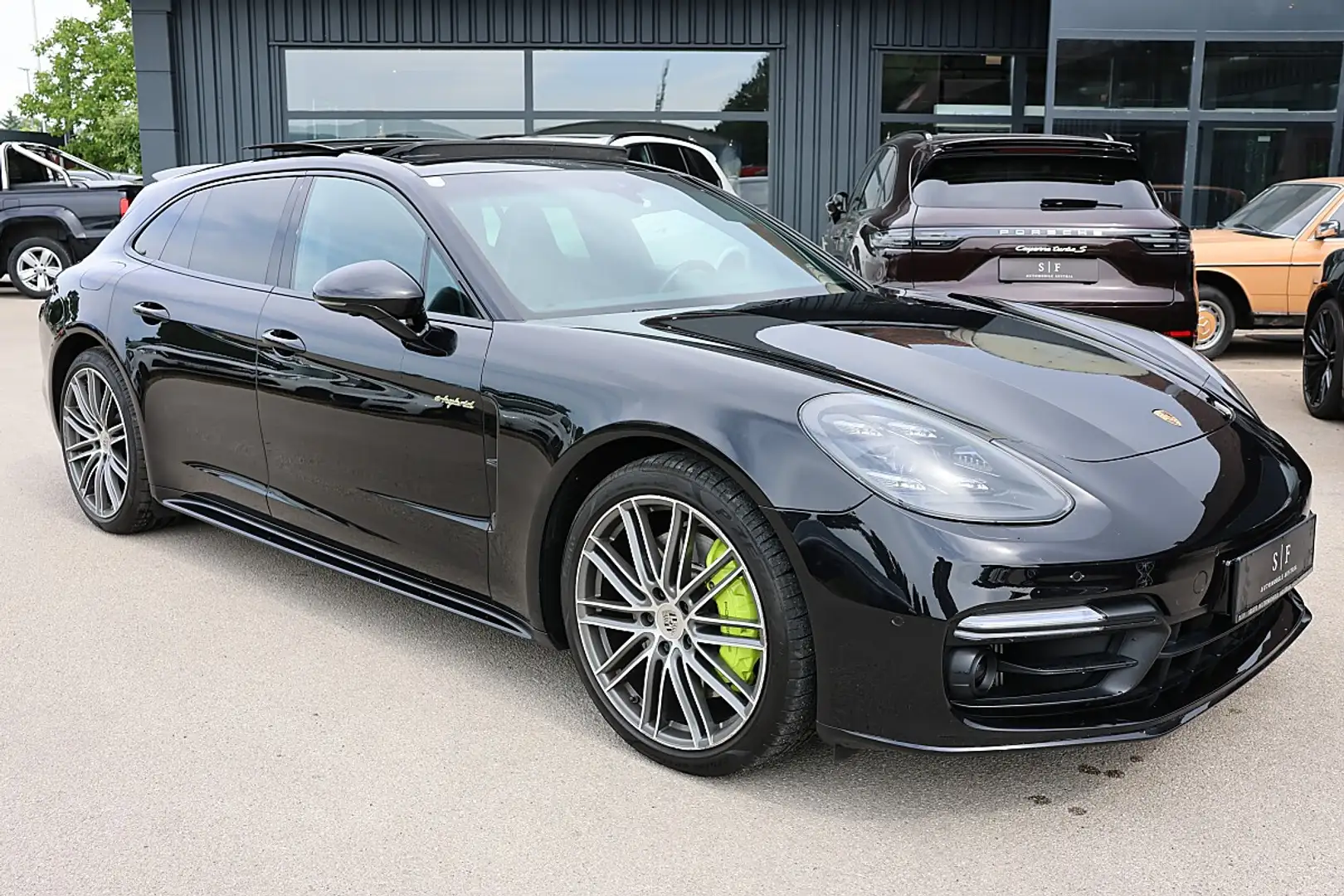 Porsche Panamera 4 E-Hybrid PHEV Sport Turismo Aut. Schwarz - 1