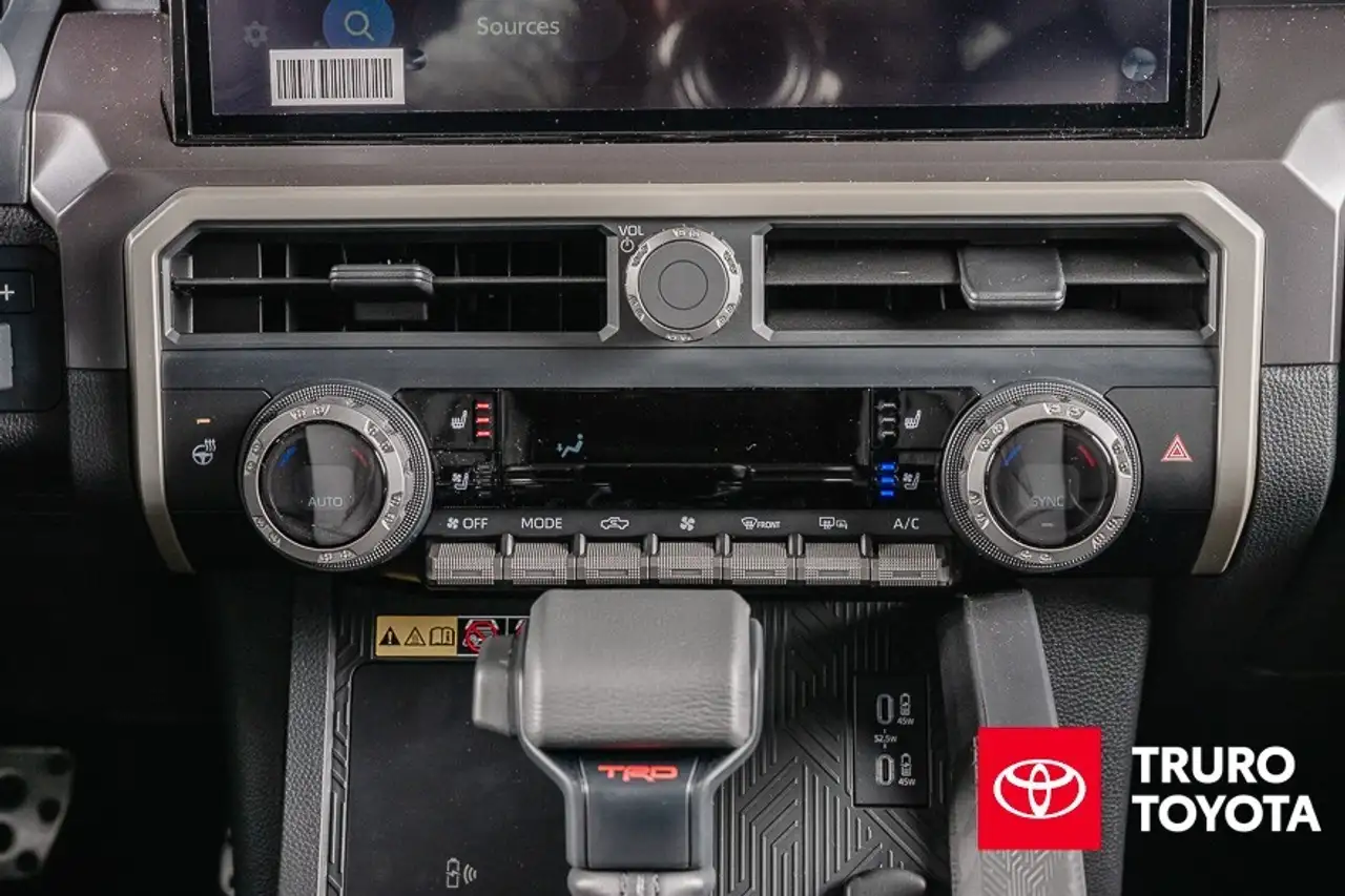 Toyota Tacoma снимка Toyota Tacoma