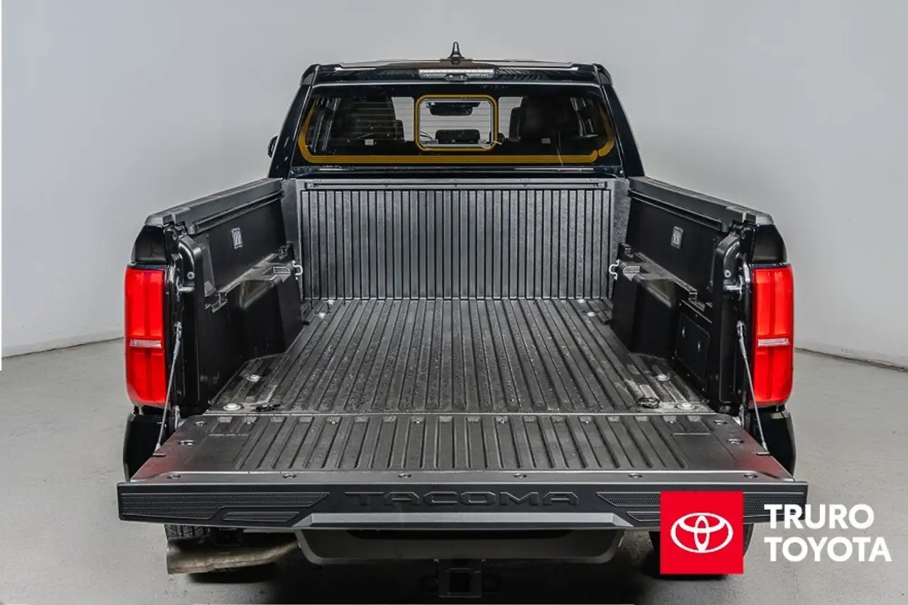 Toyota Tacoma снимка Toyota Tacoma