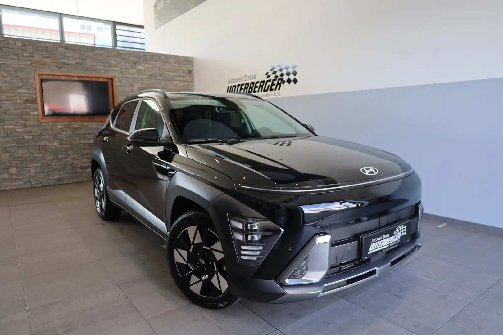 Hyundai KONA (SX2) GO Plus 1.6 T-GDI 2WD DCT Schwarz - 1