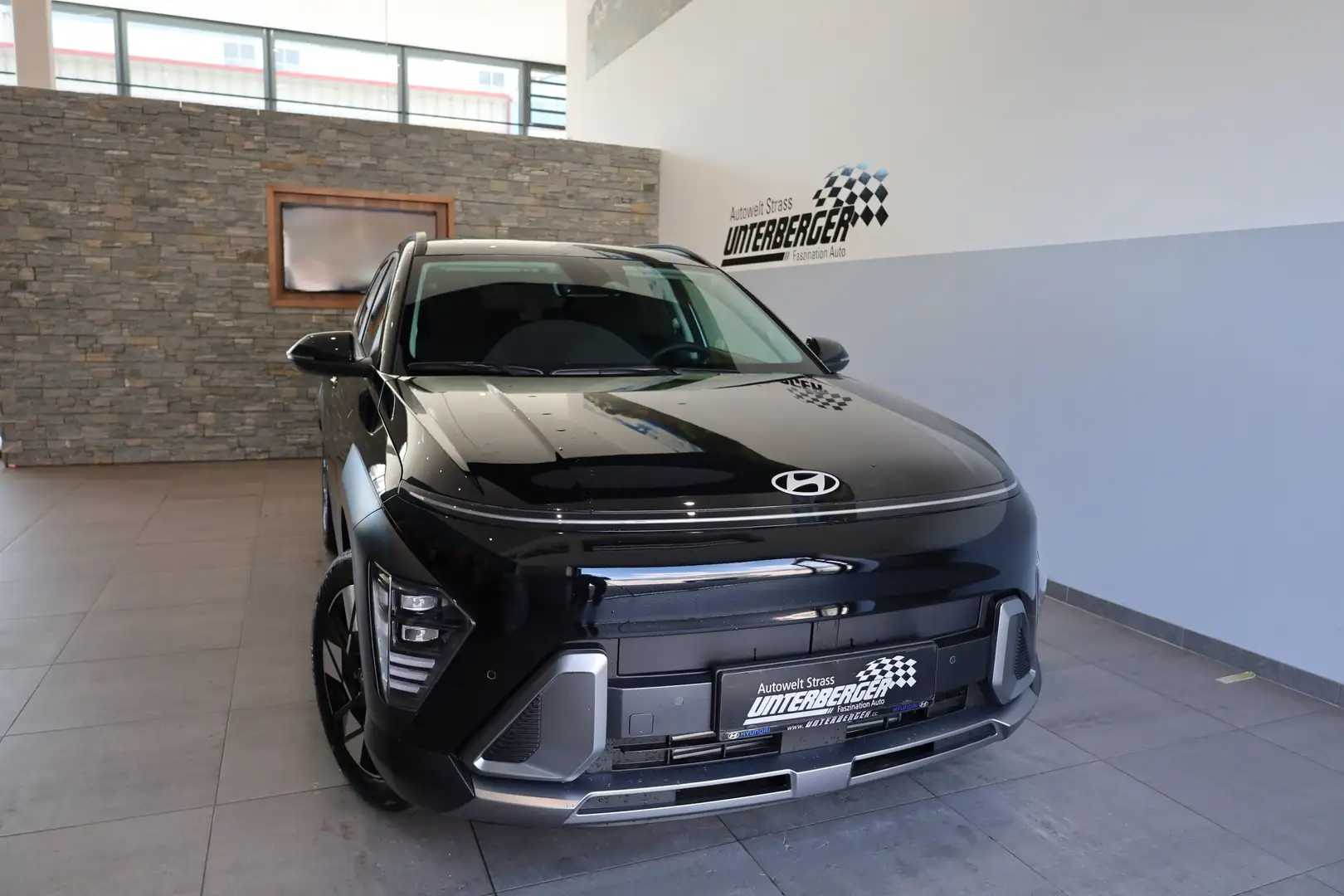 Hyundai KONA (SX2) GO Plus 1.6 T-GDI 2WD DCT Schwarz - 2