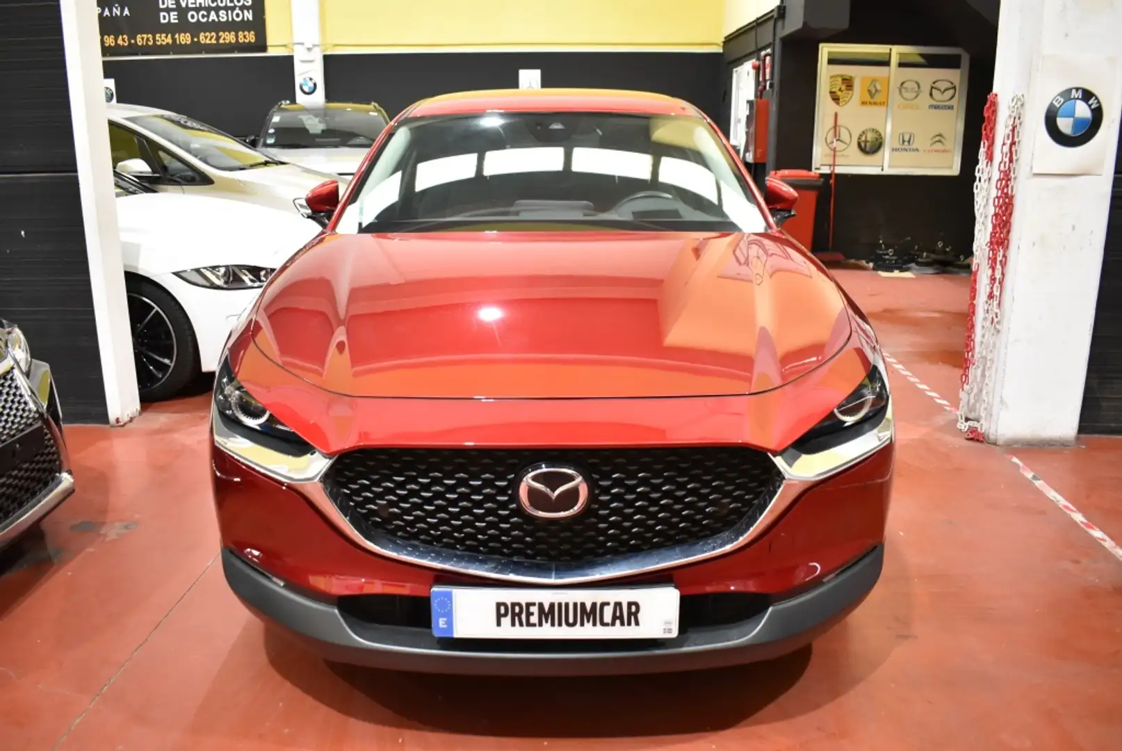 Mazda CX-30 2.0 Skyactiv-G Zenith 2WD 90kW Rojo - 2