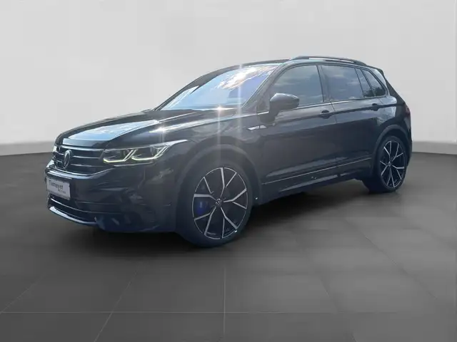 Volkswagen Tiguan view 2