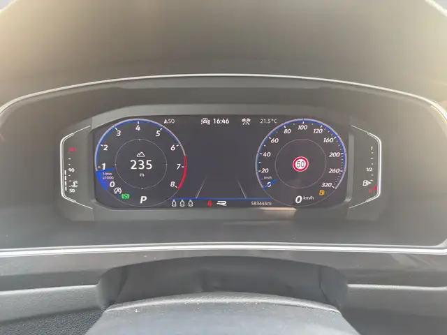 Volkswagen Tiguan view 10