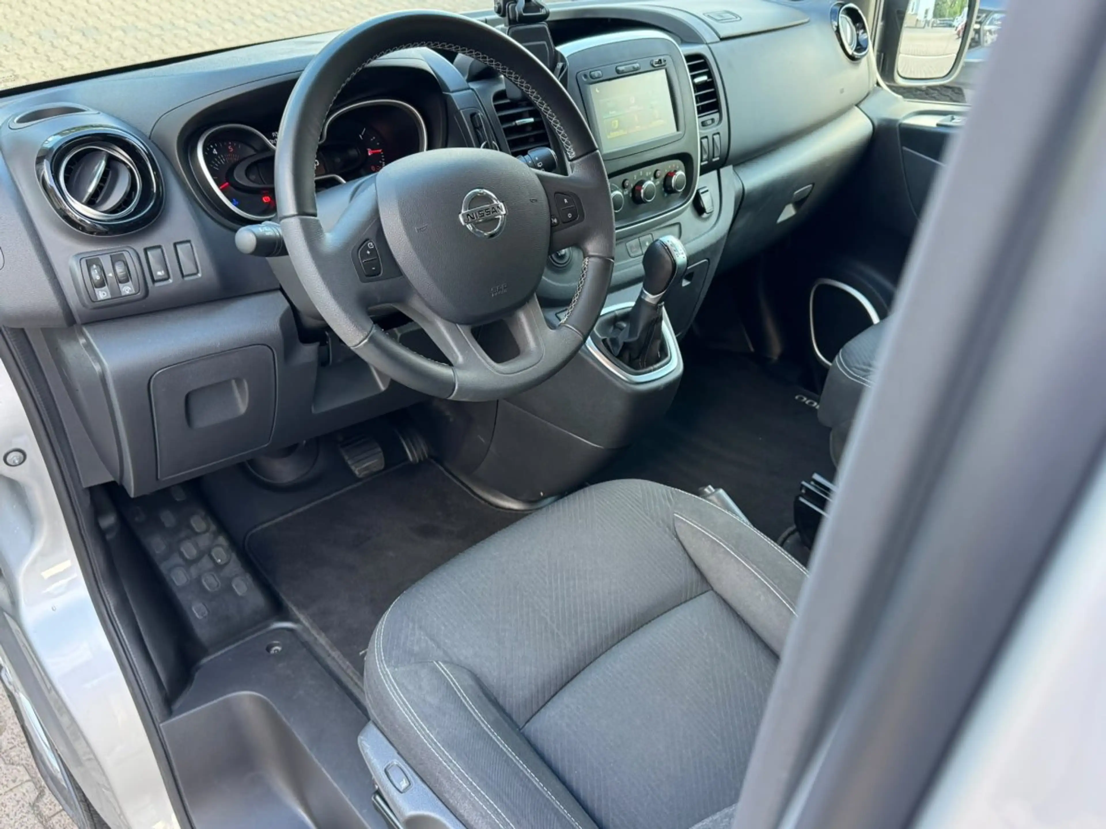 Nissan NV300 2,9t dCi 170 DPF L2H1 PREMIUM (EURO 6d-TEMP) 2,9t — photo 8
