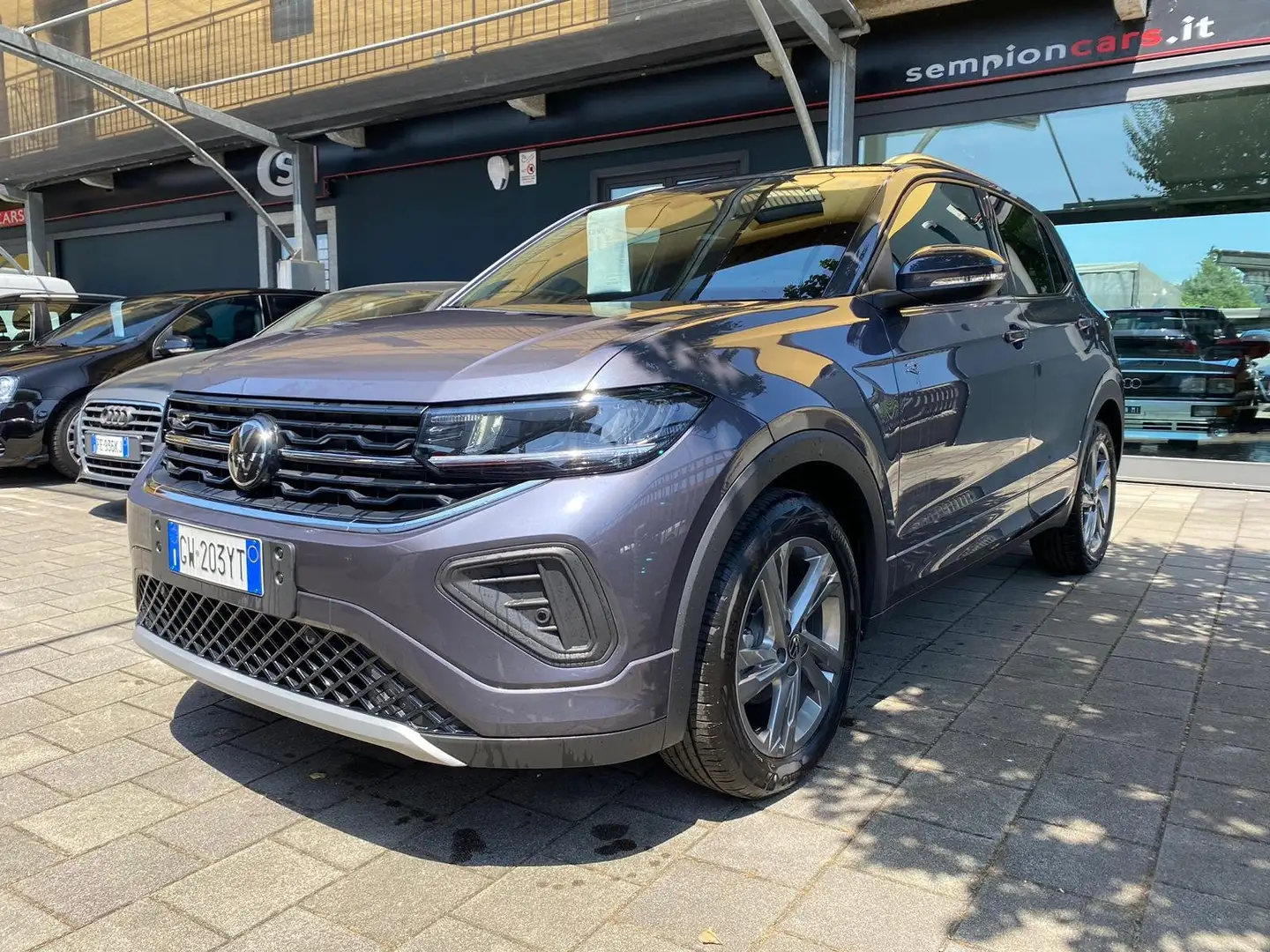 Volkswagen T-Cross 1.0 tsi R LINE 115cv Restyling PREZZO REALE Grigio - 2