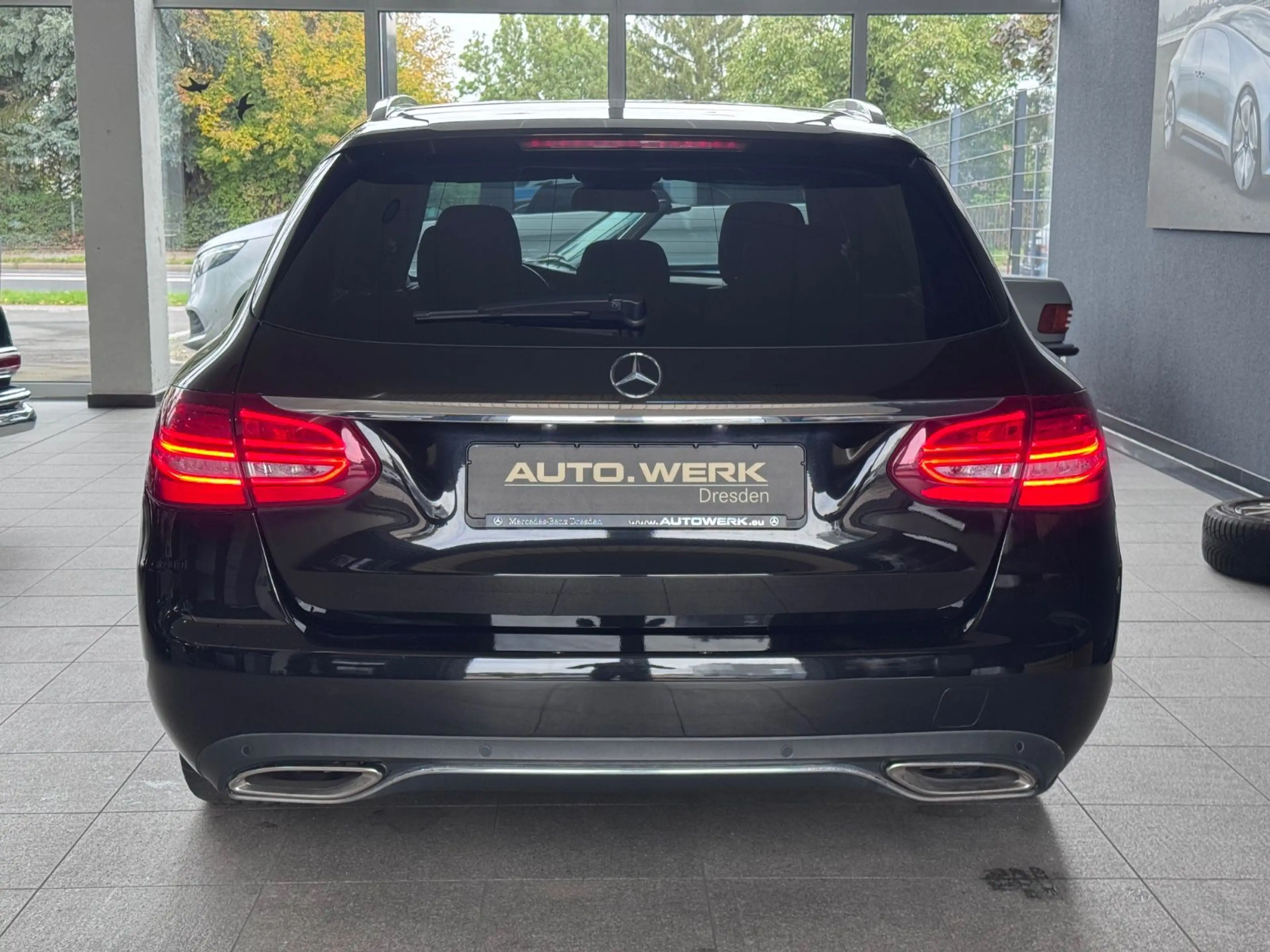 Mercedes-Benz C 250 T Avantgarde*360°KAMERA*PANORAMA*LED*LMF — photo 5