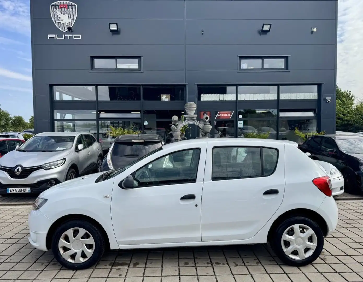 Dacia Sandero 1.2 16v 75ch AMBIANCE Blanc - 1