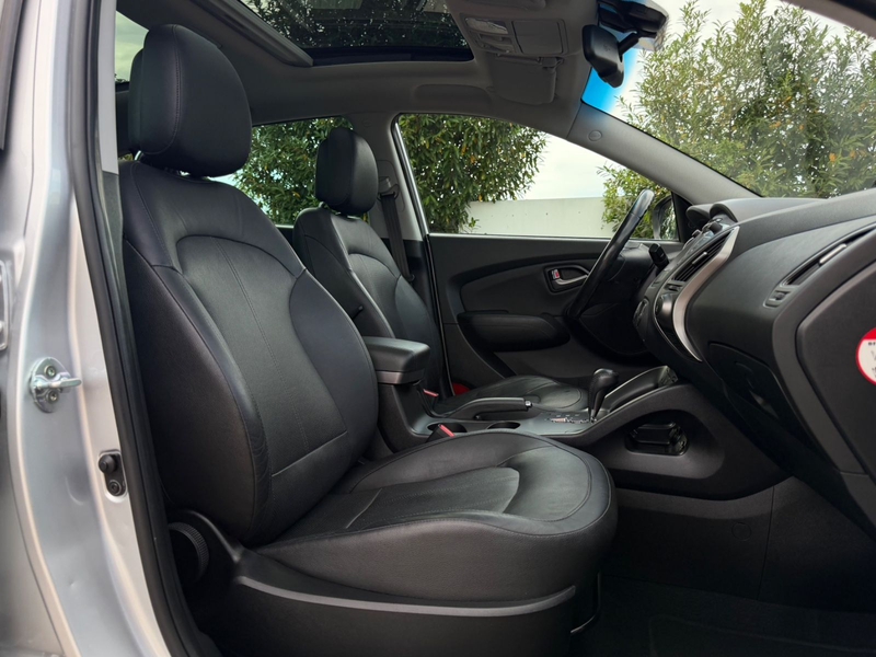 Hyundai iX35 Style 4WD Automatik Leder Pano AHK CAM SHZ — photo 12