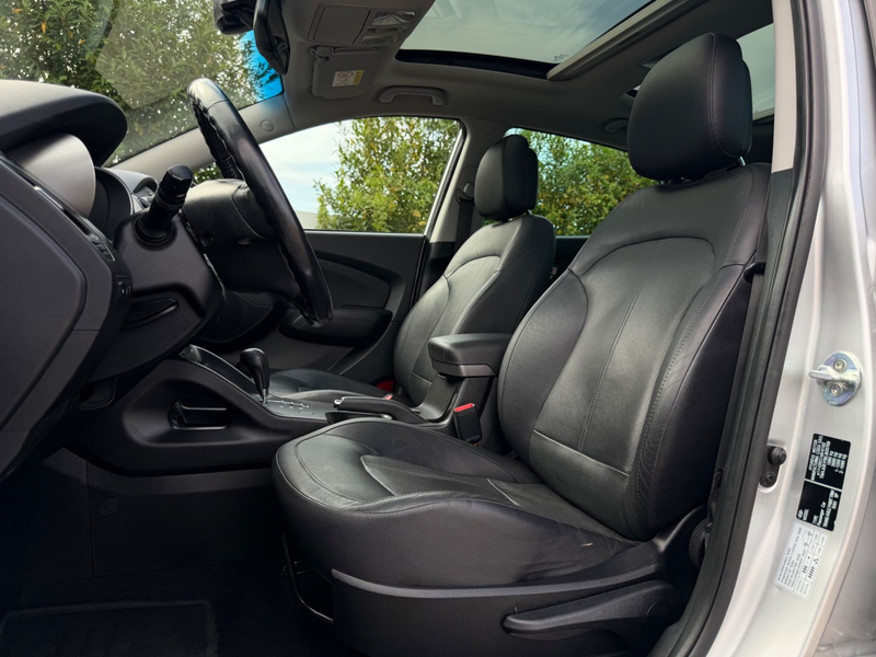 Hyundai iX35 Style 4WD Automatik Leder Pano AHK CAM SHZ — photo 10