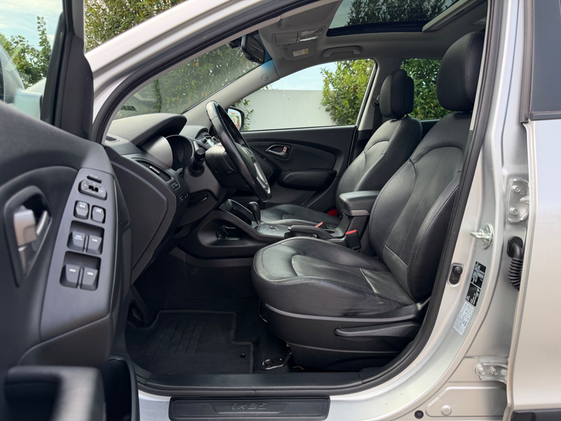 Hyundai iX35 Style 4WD Automatik Leder Pano AHK CAM SHZ — photo 9