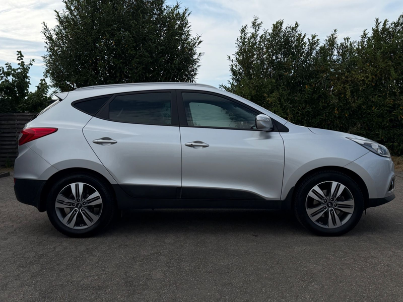 Hyundai iX35 Style 4WD Automatik Leder Pano AHK CAM SHZ — photo 4