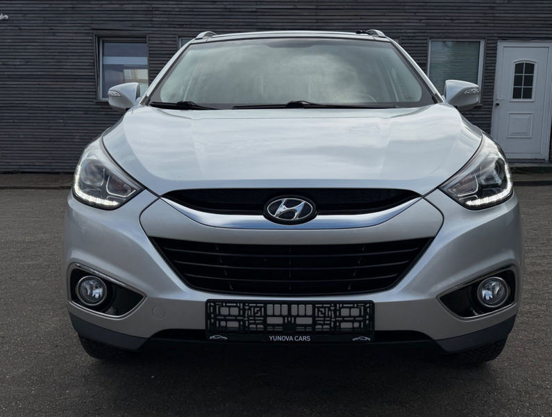 Hyundai iX35 Style 4WD Automatik Leder Pano AHK CAM SHZ — photo 2