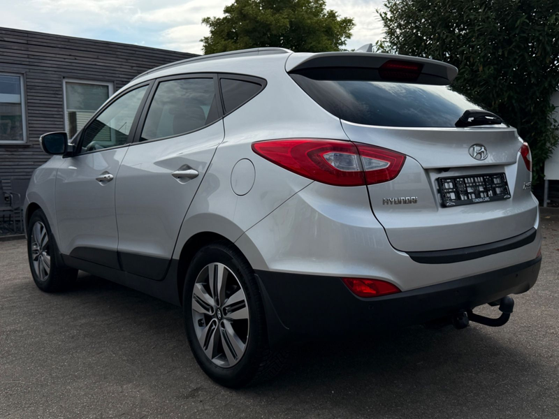 Hyundai iX35 Style 4WD Automatik Leder Pano AHK CAM SHZ — photo 7
