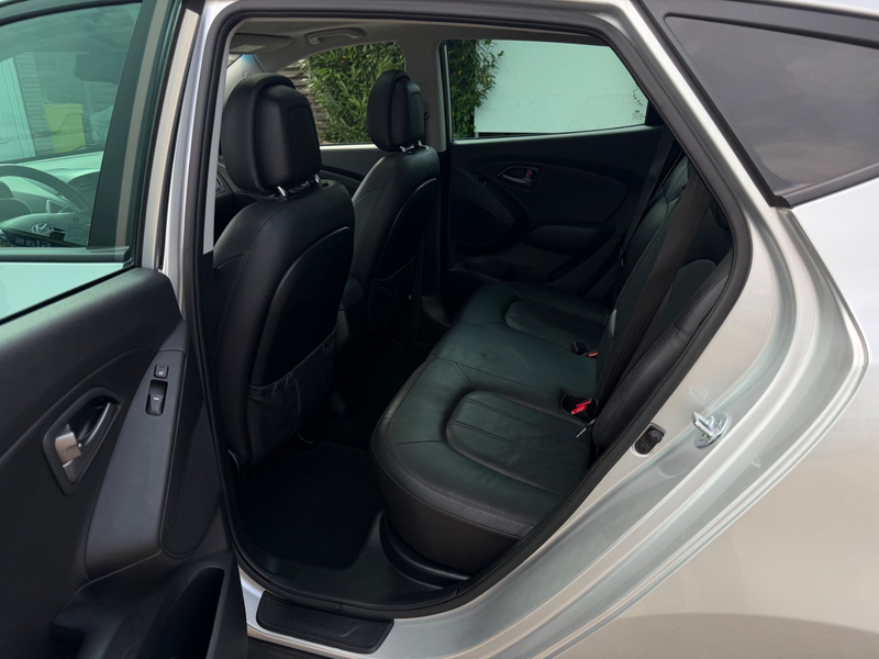 Hyundai iX35 Style 4WD Automatik Leder Pano AHK CAM SHZ — photo 13