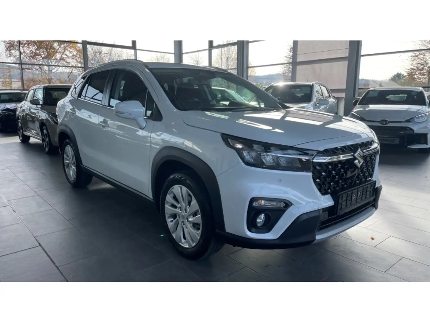 Suzuki SX4 S-Cross Comfort 1.4 AT Facelift Navi LED ACC Kamera SitzHZ Weiß - 2