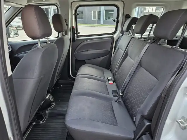 Fiat Doblo view 10
