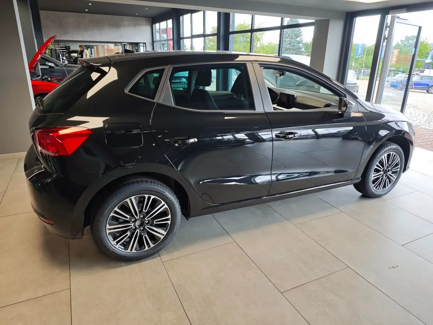 SEAT Ibiza Road Edition 1.0TSI DSG |LED|SHZ|KAM|Kessy Negru - 2