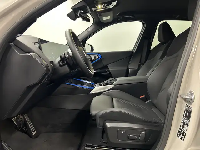 BMW X3 view 4