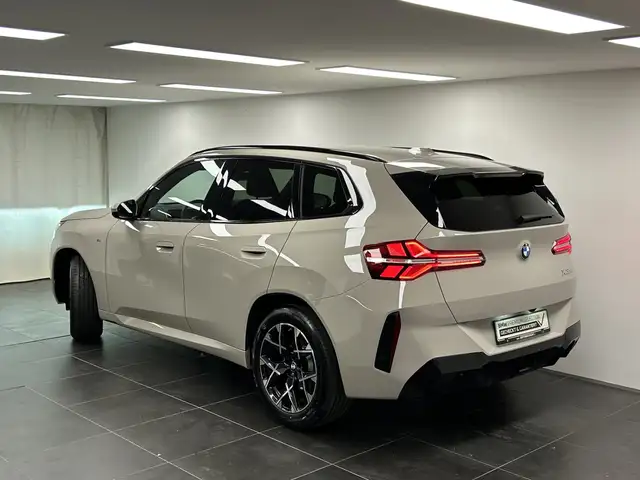BMW X3 view 3