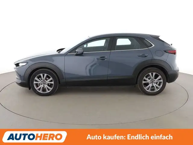 Mazda CX-30 view 3