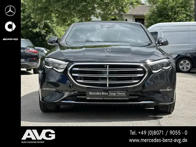 Mercedes-Benz E-Class view 5