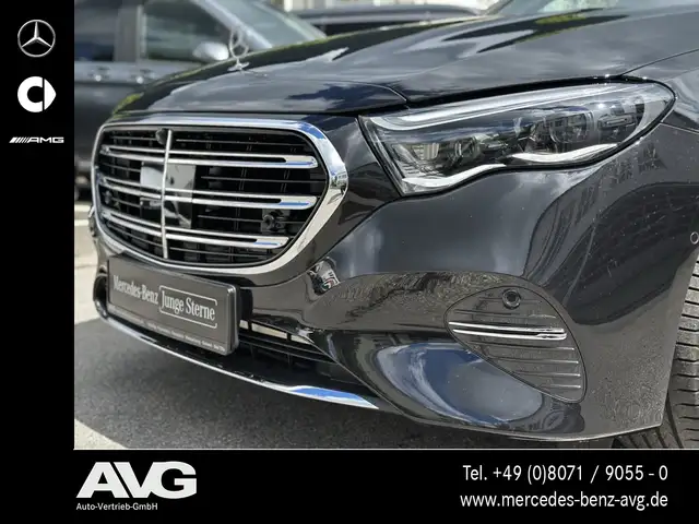 Mercedes-Benz E-Class view 9