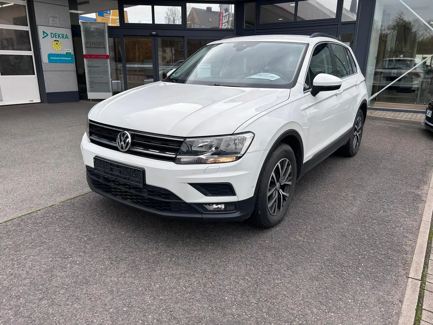 Volkswagen Tiguan 1.5 TSI Comfortline SHZ|AHK|RFK Blanco - 2