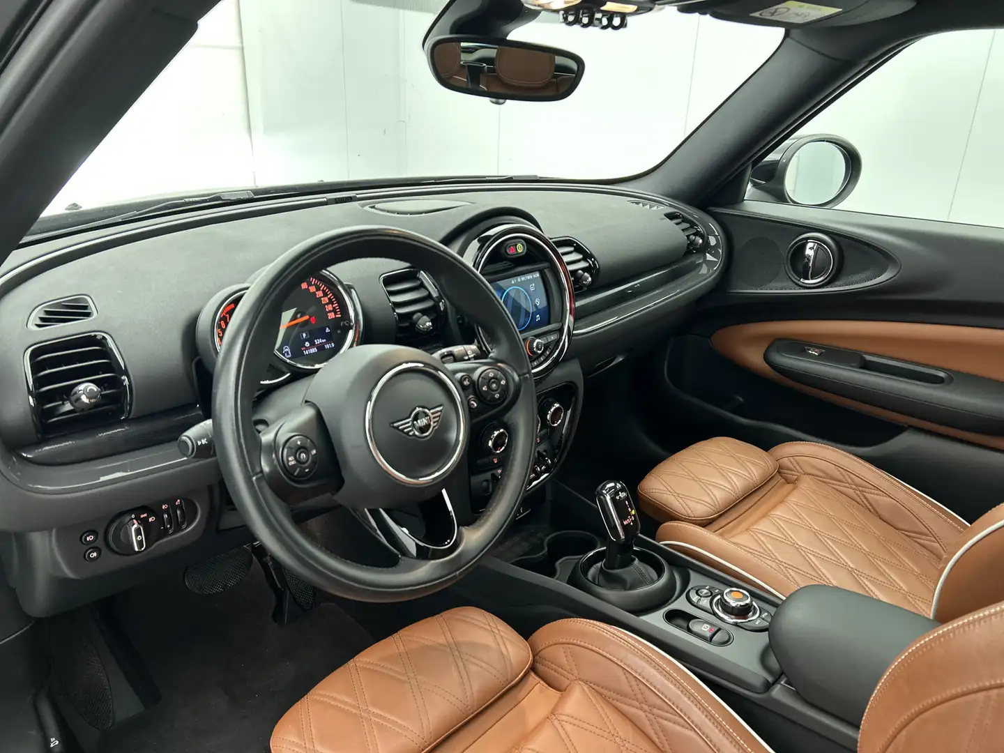 MINI Cooper Clubman Mini 1.5 136Pk Automaat Business Edition / Panoram Noir - 2