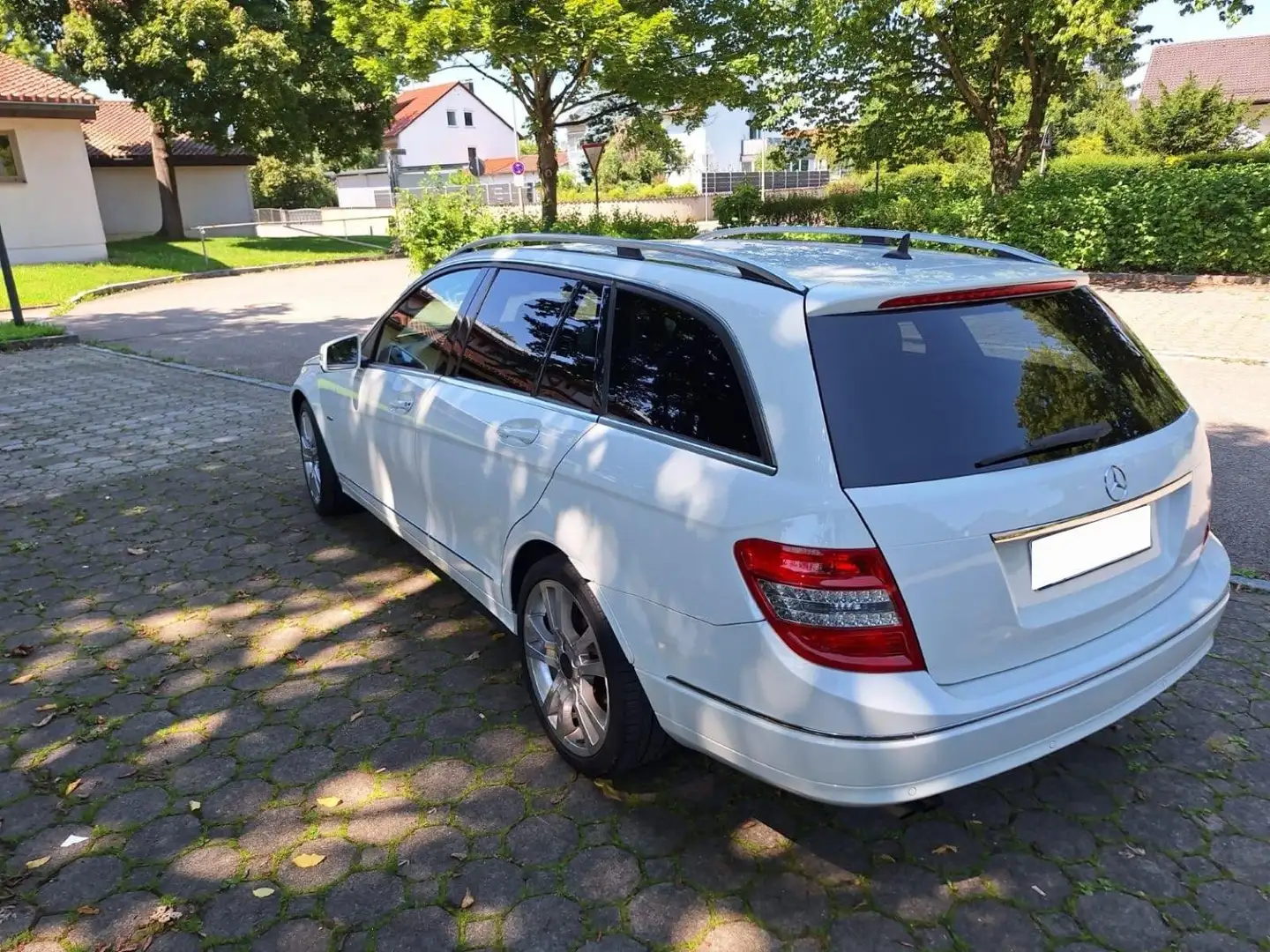 Mercedes-Benz C 200 C 200 T CDI Automatik BlueEFFICIENCY Avantgarde Bílá - 1