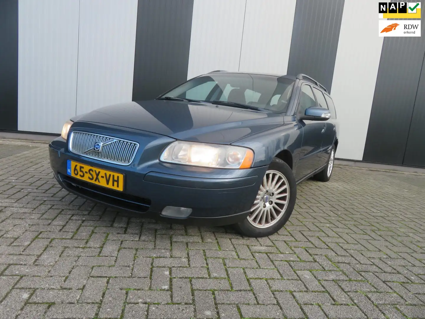 Volvo V70 2.4 Edition I Blau - 1