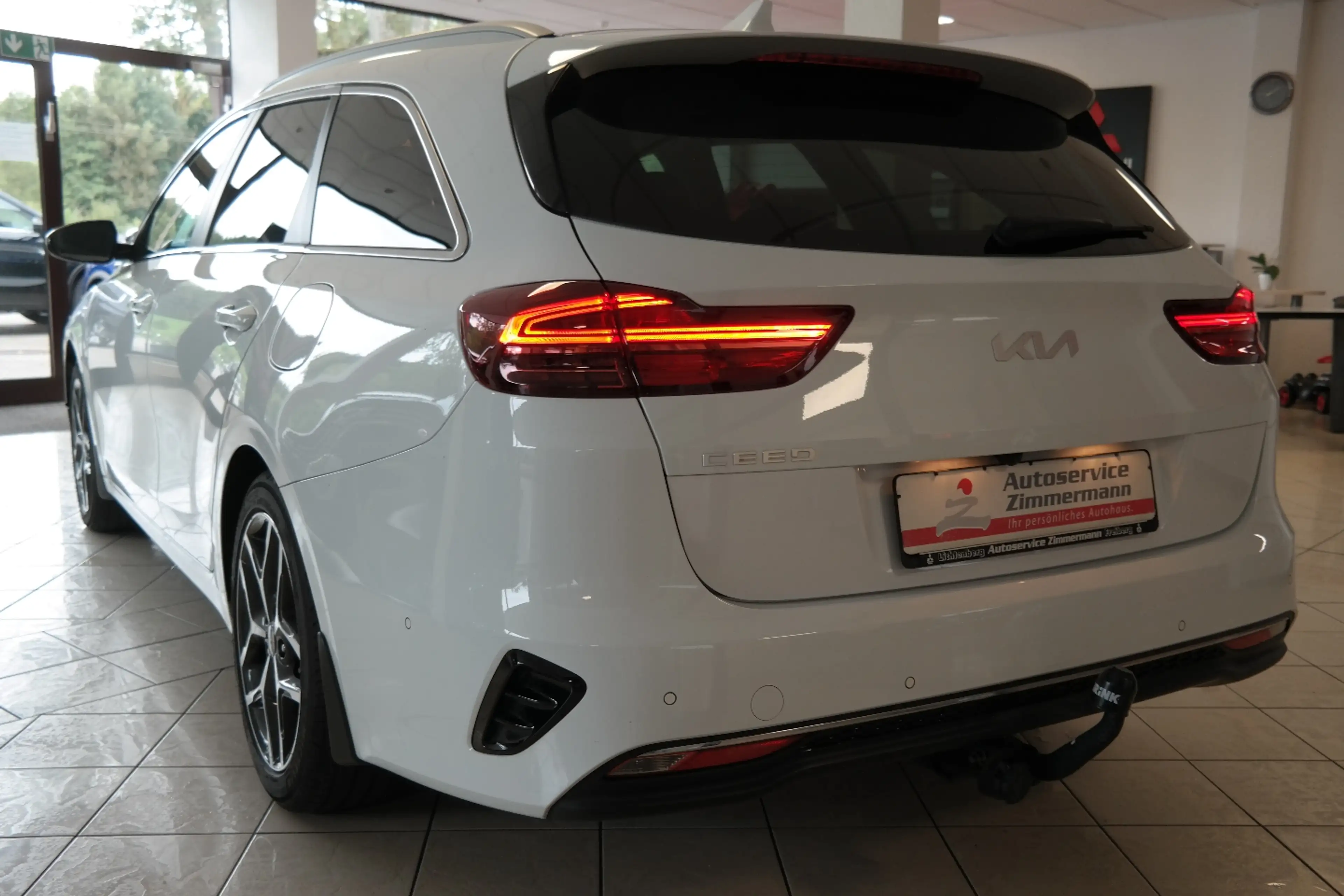 Kia Ceed SW / cee'd SW 1.5 Spirit — photo 4
